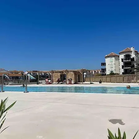 T2 Dans Jolie Avec Piscine Apartment Le Barcarès