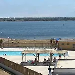 T2 Dans Jolie Résidence Avec Piscine Le Barcarès